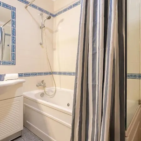 Surf- Com Vista O Oceano - By Smarthomes